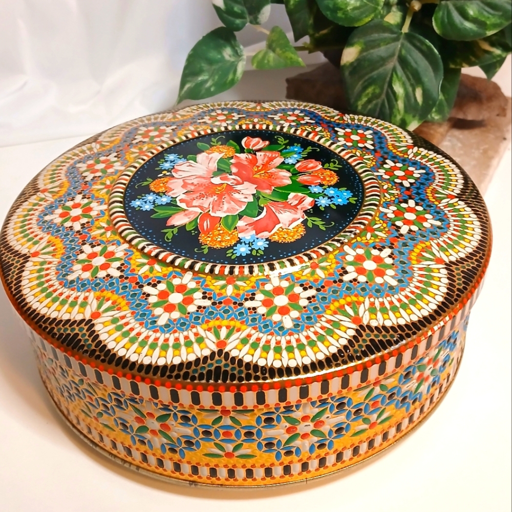 DAHER Vintage Round Biscuit or Candy Tin Deco Colorful Florals Made in England